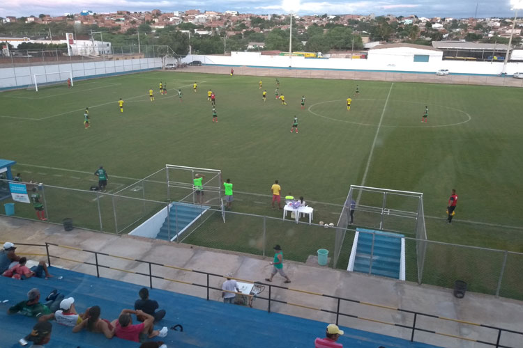 Boleiros desbanca o Feirense e fica perto das semifinais do Brumadense de Futebol