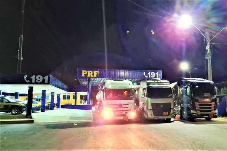Vitória da Conquista: PRF apreende três carretas transportando mais de 125 mil litros de álcool irregular
