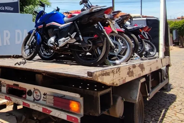 Polícia Militar apreende motos utilizadas em manobras perigosas na região de Caetité