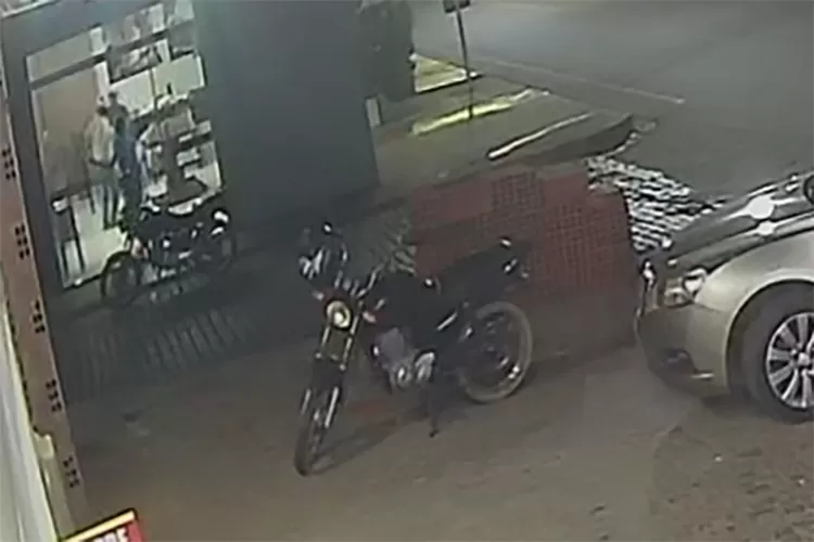 Mototaxista narra reação a assalto após receber coronhadas na cabeça em Caculé