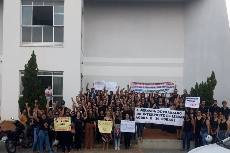 Guanambi: Após paralisação, servidores públicos e prefeitura têm novo acerto apalavrado