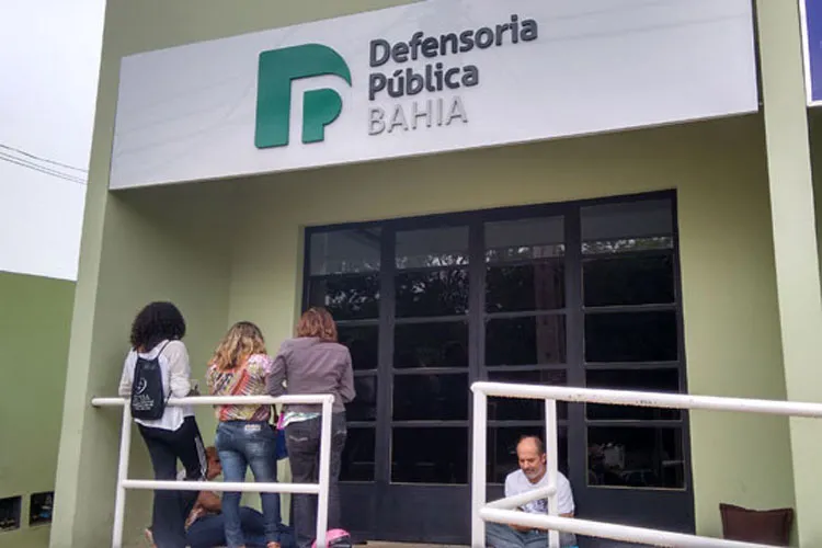 Defensores Públicos da Bahia paralisam atividades cobrando reestruturação do órgão