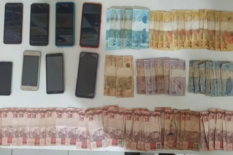 Rondesp detém indivíduo com três celulares e mais de R$ 1,5 mil em Bom Jesus da Lapa