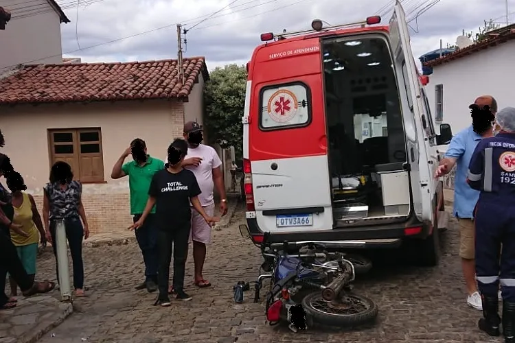 Brumado: Acidente envolvendo ambulância do Samu reforça falta de atenção dos condutores