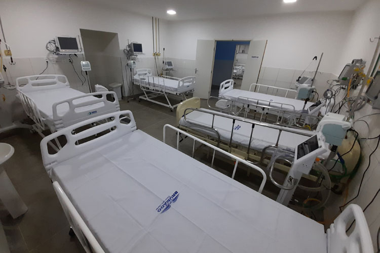 Menos de 1% dos vacinados contra a Covid-19 precisaram ser hospitalizados, diz Sesab