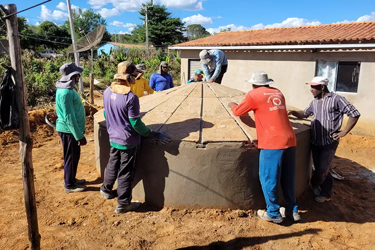 Cisternas para consumo são implantadas e geram oportunidade de trabalho em Jacaraci