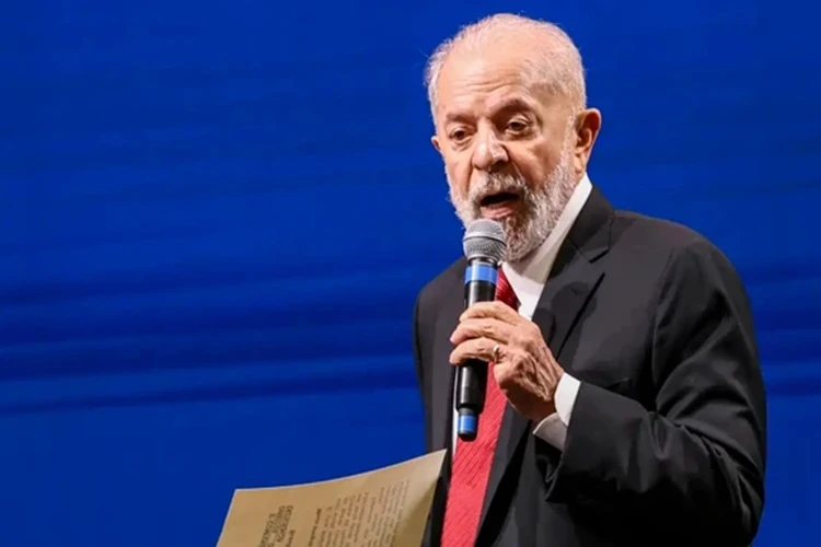 'Se tiver filho meu envolvido nisso, será investigado', diz Lula sobre fraude do INSS