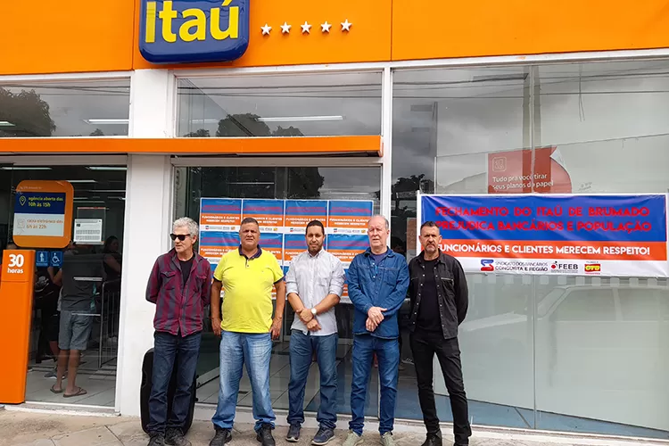 Sindicato dos Bancários protesta contra fechamento da agência do Itaú em Brumado