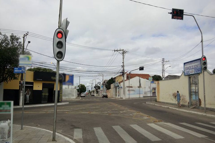 Brumado: SMTT desenvolve projeto de controle de gestão semafórica na Praça Senhor do Bonfim