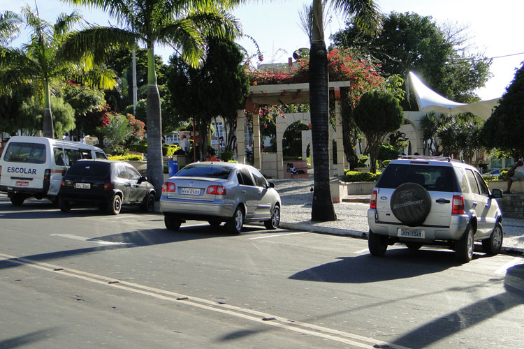 Prefeitura de Caetité abre edital para gestão e operação da Zona Azul