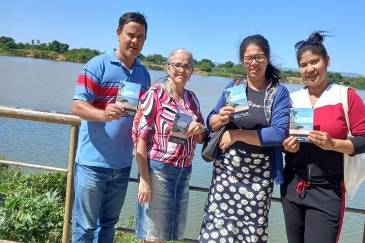 Igreja de Guanambi distribui 40 mil exemplares dos evangelhos da Bíblia