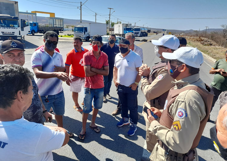 Caminhoneiros realizam bloqueio em Brumado e demais cidade do sudoeste baiano