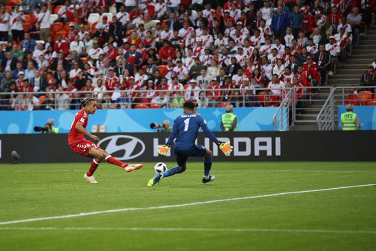 Copa 2018: Peru perde pênalti, e Dinamarca vence estreia