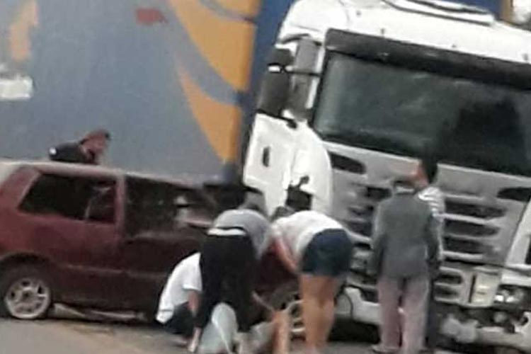 Rio do Antônio: Casal morre e filha de nove anos sobrevive a colisão entre carro e carreta na BR-030