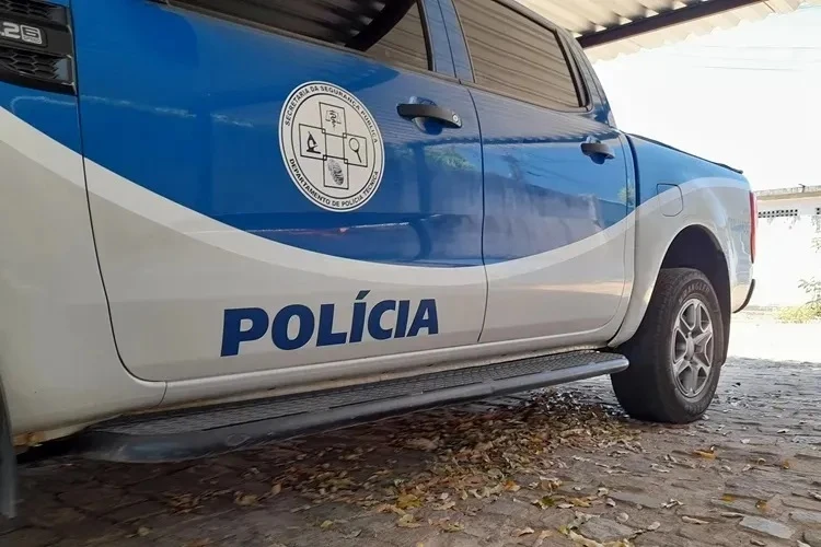 Jovem mãe de 23 anos encontra filho de quatro meses morto em Iuiu