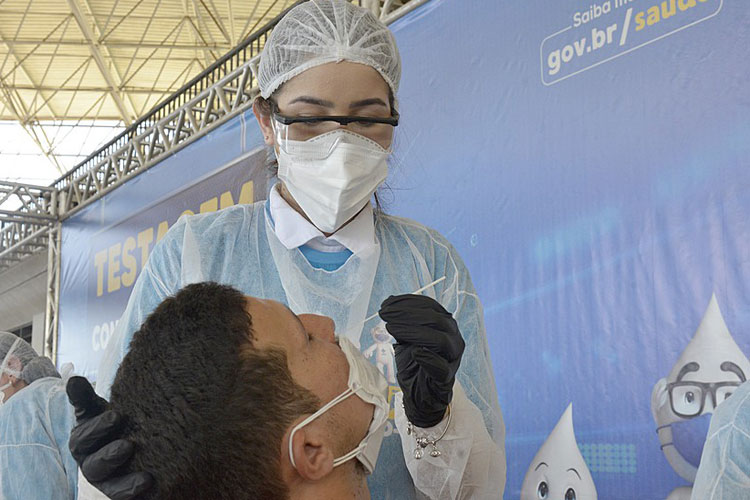 Bahia registra recorde de casos ativos de Covid-19 desde o início da pandemia