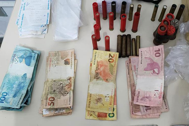 Brumado: Polícia Civil apreende 8 kg de maconha, arma de fogo e munições