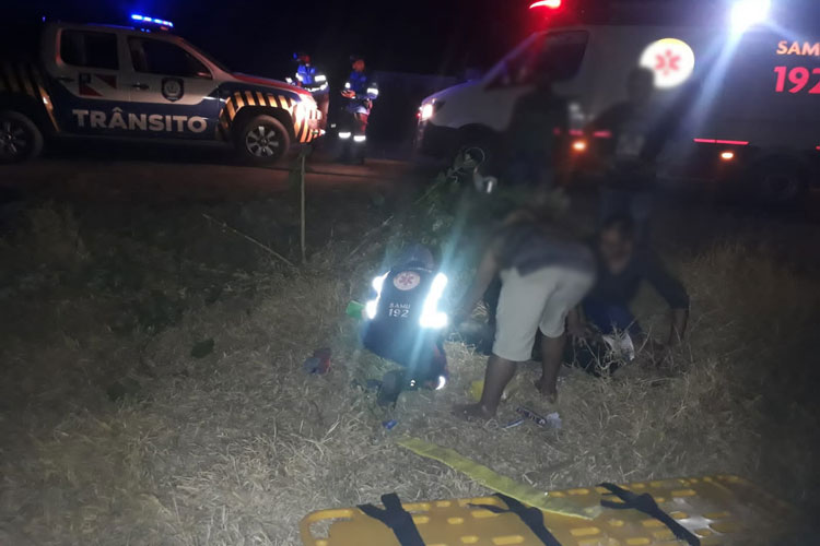 Homem tem fratura exposta após colisão entre motocicletas em Guanambi