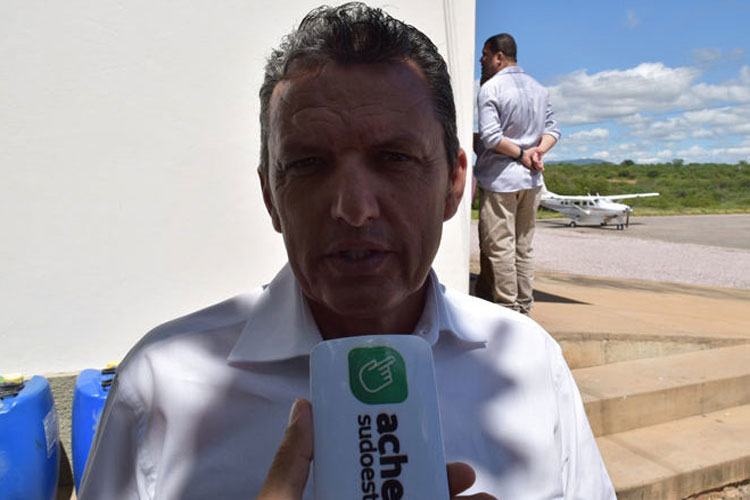 Guanambi: Justiça bloqueia bens do ex-prefeito Charles Fernandes