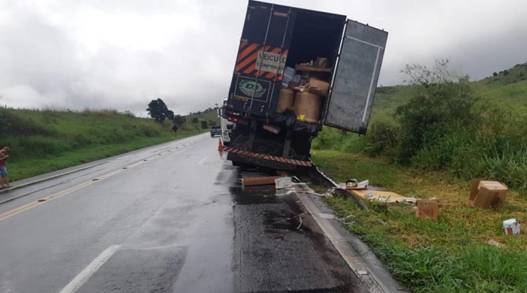 Sudoeste da Bahia: Grupo é preso por saquear carga de alimentos de caminhão tombado na BR-116