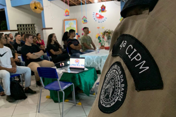 Macaúbas: Realizada aula inaugural do curso popular preparatório para o concurso da PM