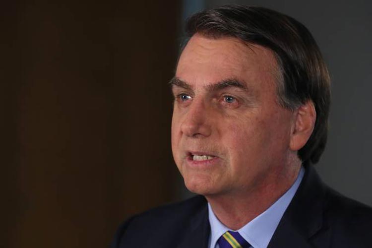 Coronavírus: Jair Bolsonaro adota tom conciliador na TV, fala em defender vidas e pede união