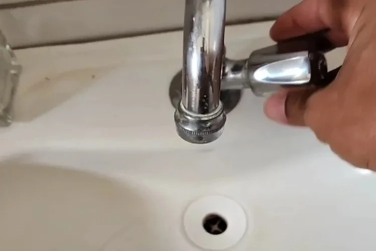 Moradores do bairro Esconso em Brumado reclamam de falta de água há 7 dias