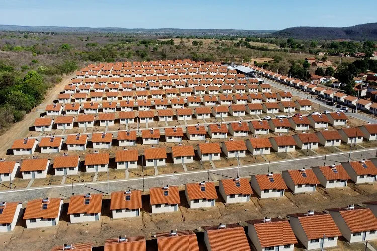 Governador entrega 250 unidades do Minha Casa, Minha Vida em Santa Maria da Vitória