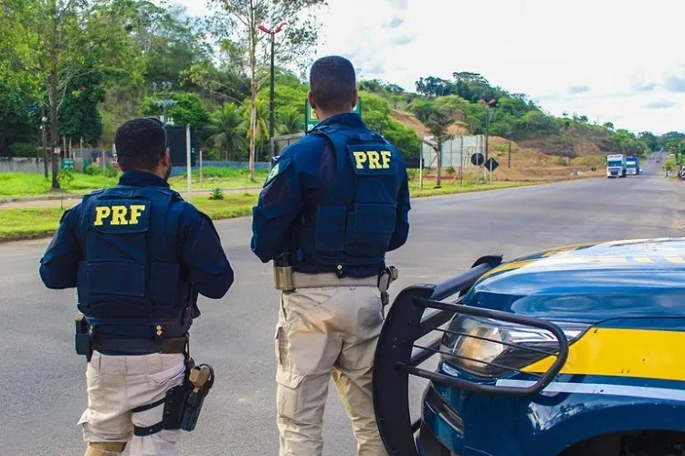 PRF mobiliza semana do trânsito no sudoeste baiano com cinema rodoviário