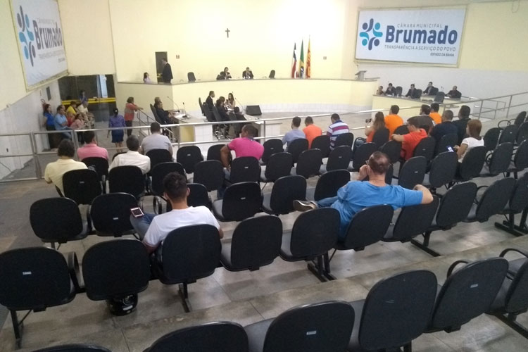 Brumado: Projeto que atualiza valores do IPTU e da taxa para funcionamento do comércio é retirado de pauta