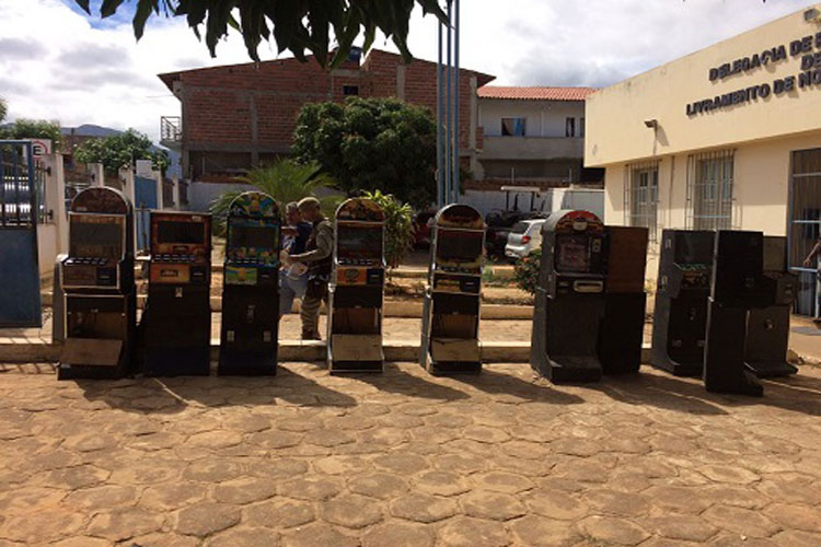 Máquinas caça-níquéis são apreendidas em Livramento de Nossa Senhora