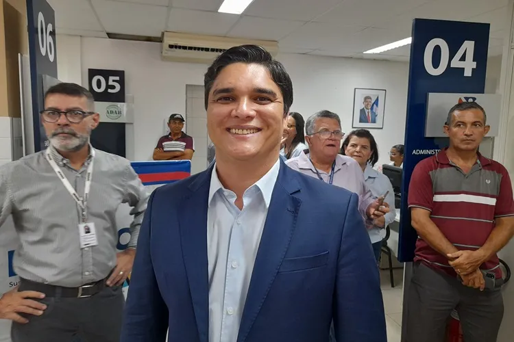 'Votamos pela diminuição do ICMS', pontua deputado estadual Vitor Bonfim