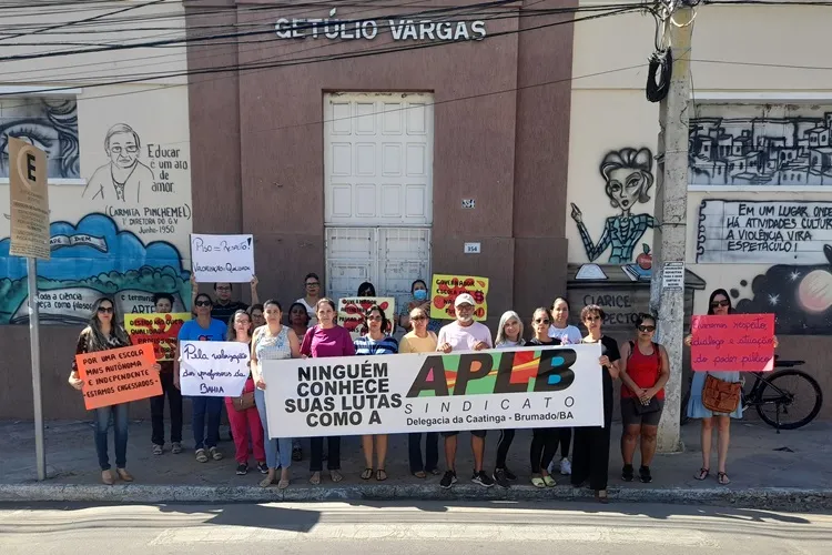 Brumado: Em manifesto, professores da rede estadual cobram reajuste salarial