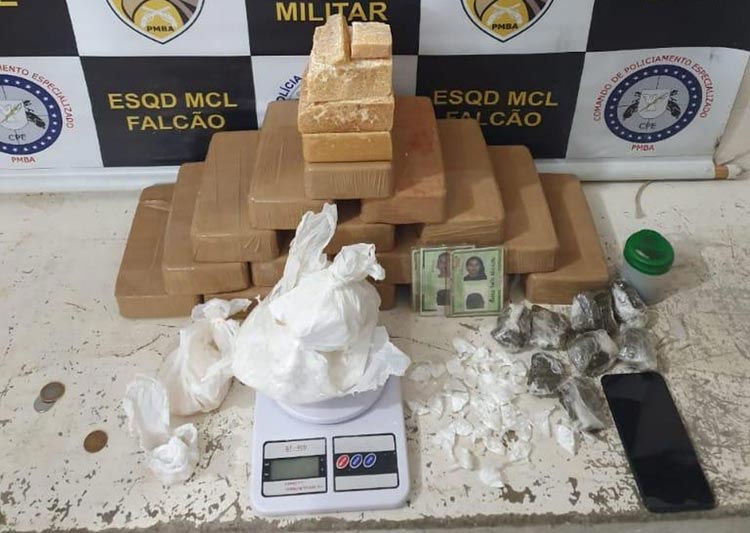 Quatro são presos após serem flagrados com 18 kg de cocaína em Vitória da Conquista