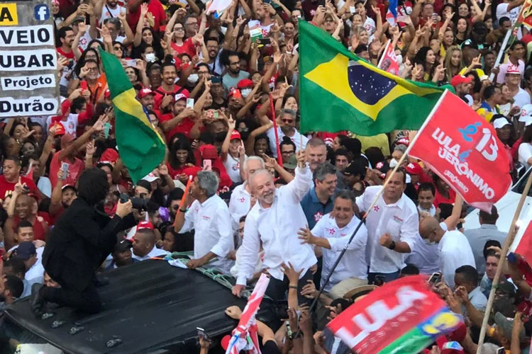 Eleições 2022: Lula cumpre agenda de campanha e reúne apoiadores em Salvador
