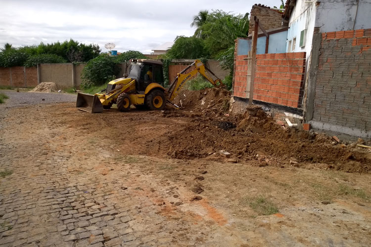 Brumado: Após acordo na justiça, proprietária permite demolição de muro para desobstrução de rua