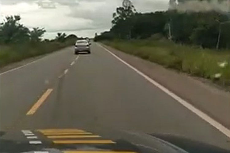 Homem é preso após ser flagrado dirigindo alcoolizado e fazendo 'zigue zague' em rodovia do sul da Bahia