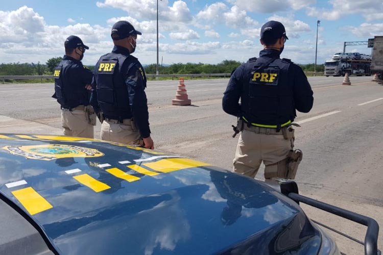 Vitória da Conquista: PRF mantém fiscalização rigorosa e intensifica policiamento preventivo de trânsito