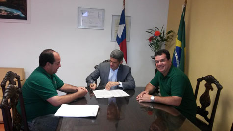 Ituaçu: Marquinho Viana e prefeito assinam convênio para implantação de USF