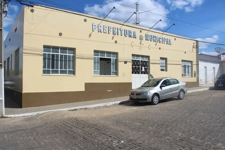 Malhada de Pedras celebraa parceria para consolidar alfabetização no município
