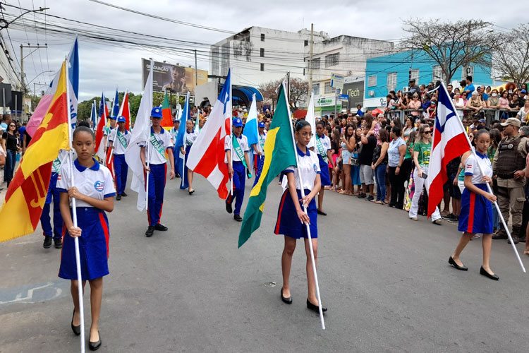 Após dois anos, desfile de 7 de setembro volta a acontecer em Brumado