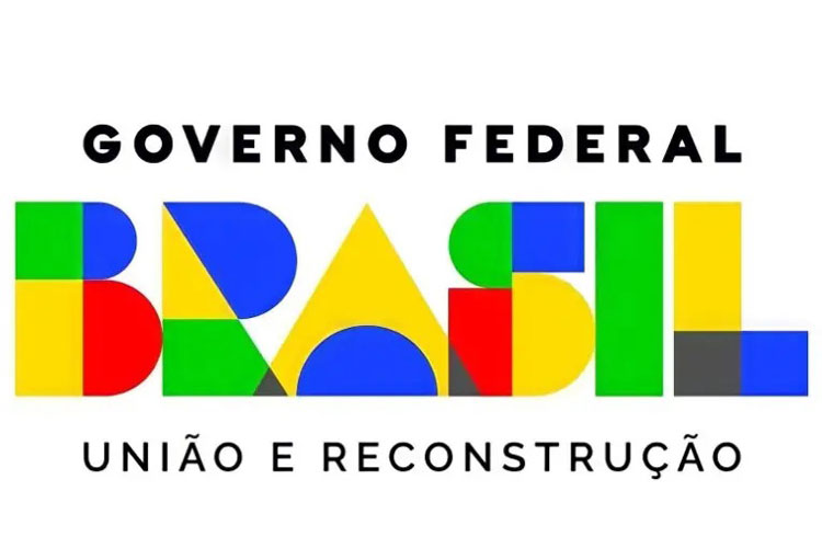 Governo faz demissão em massa e 1.024 saem já no primeiro dia