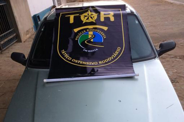 Polícia Rodoviária Estadual apreende veículo com restrição de roubo em Condeúba