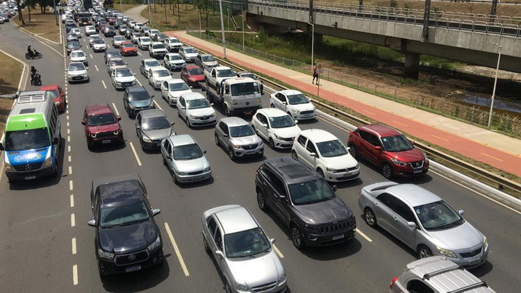 Motoristas de veículos com placas de final 7 e 8 podem pagar IPVA com 5% de desconto até o final de junho