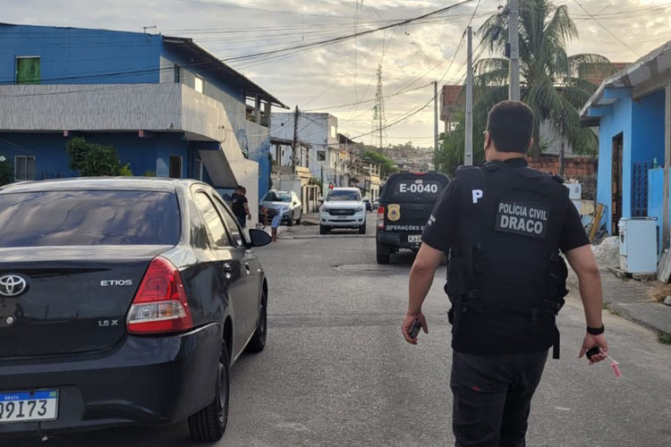 Operação Vindicta: Policiais são presos suspeitos de sequestros na capital e no interior da Bahia