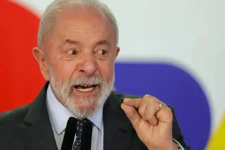 PoderData revela que desaprovação do presidente Lula bateu recorde e chegou a 56%