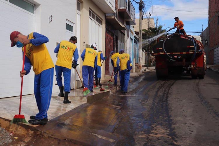 Prefeitura de Caculé inicia trabalho de higienização no combate à disseminação do coronavírus