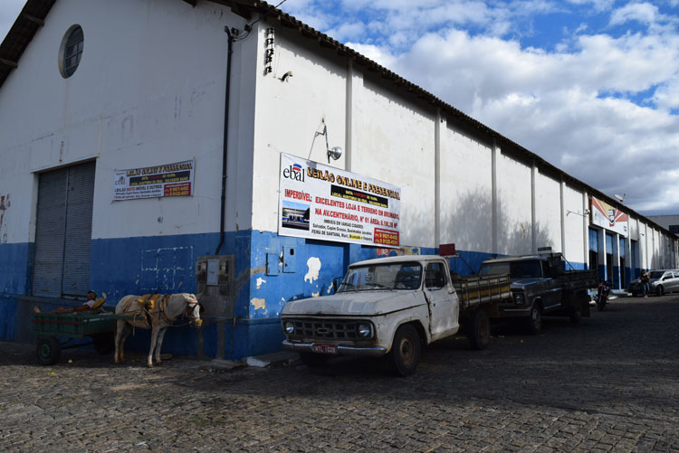 Prefeito de Brumado pede impugnação de leilão do prédio da Cesta do Povo