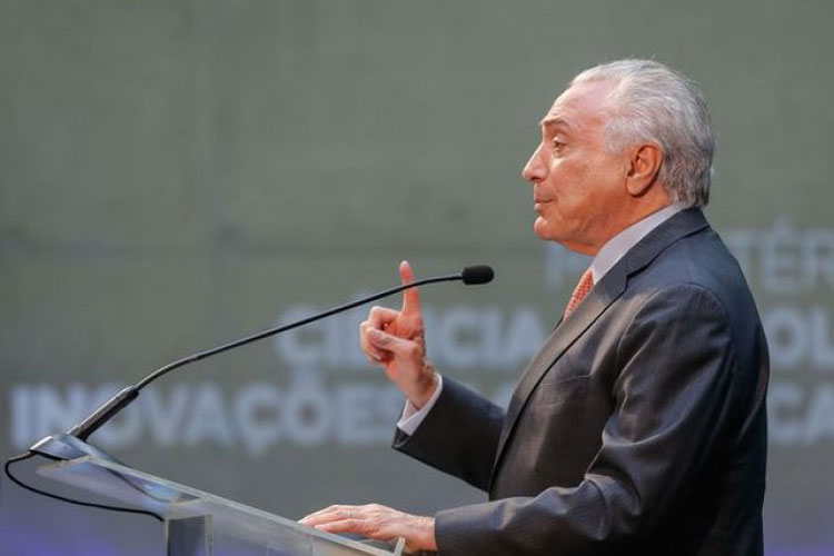 Mais Médicos: Brasil está preparado para substituir médicos cubanos, afirma Michel Temer