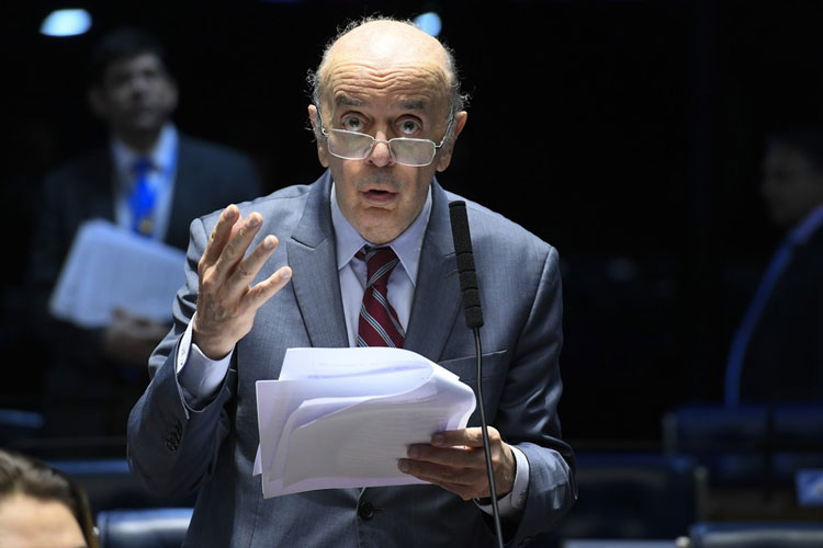 Senador José Serra é internado com Covid-19 em São Paulo